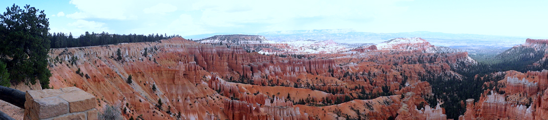 panorama of Bryce Point in Bryce Canyoun